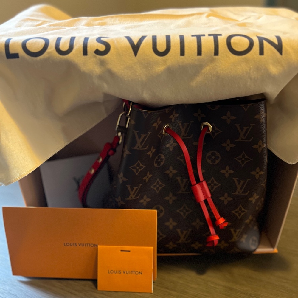 Louis Vuitton Neonoe Poppy Monogram